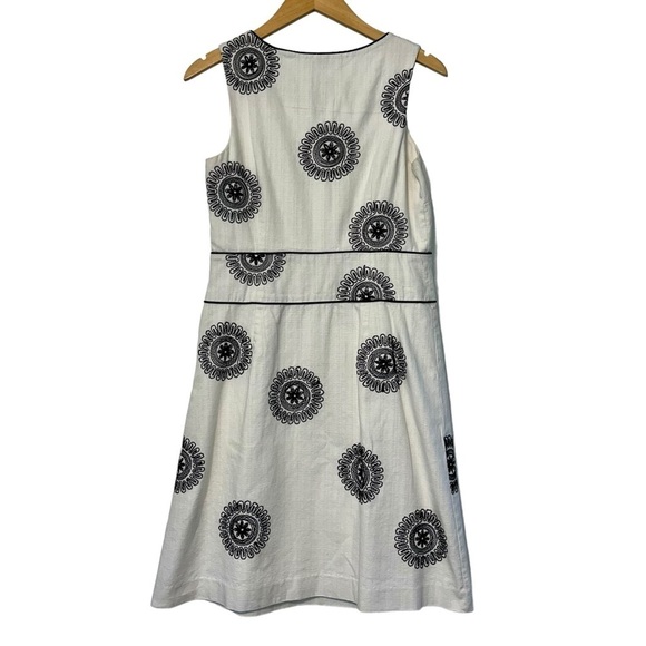BODEN Black White Sheath Dress Sleeveless Sz US 6R Embroidered Designs Cotton - Picture 2 of 11